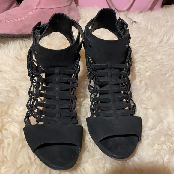 Vince Camuto Leather gladiator shoes - Picture 3 of 10